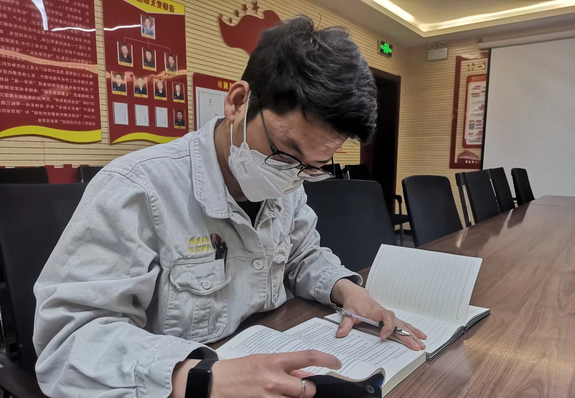 �A�ăA�������ࡱ �����L(f��ng)�����L�ɲ�