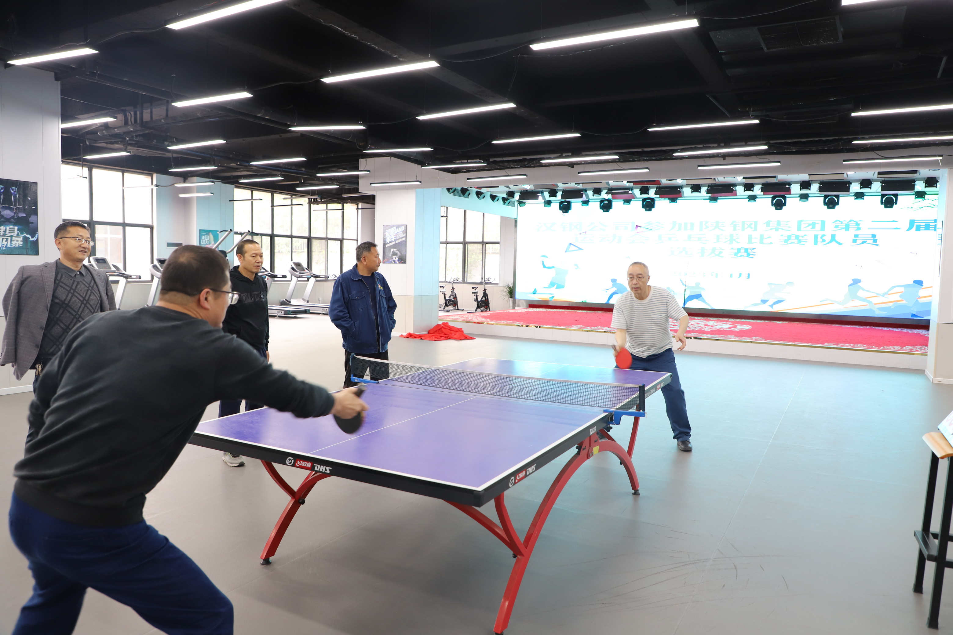 ��ƹ�����L(f��ng)���������o�ޡ���˾�e�k���F(tu��n)�ڶ������\(y��n)�ӕ�ƹ�����x��ِ