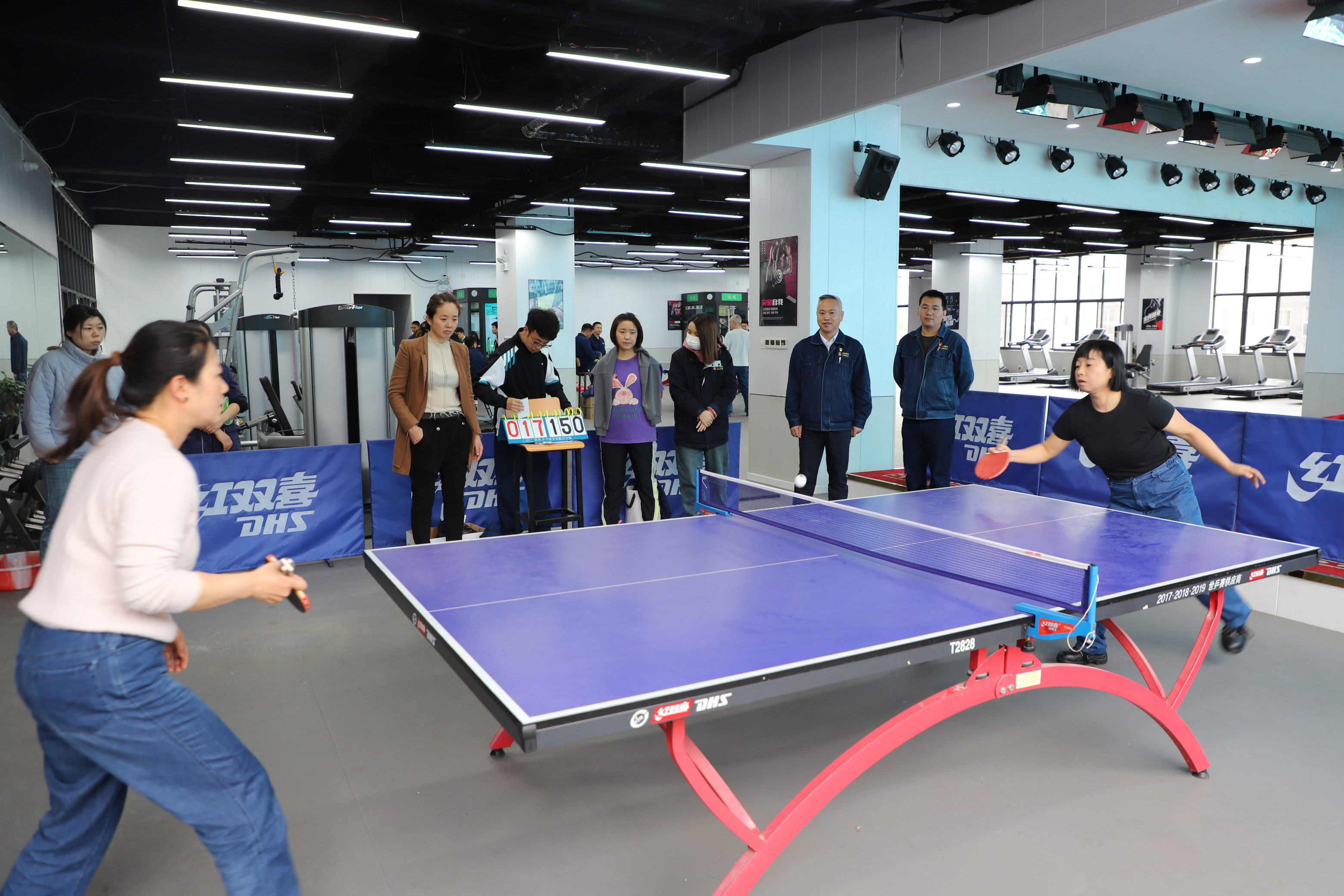 ��ƹ�����L(f��ng)���������o�ޡ���˾�e�k���F(tu��n)�ڶ������\(y��n)�ӕ�ƹ�����x��ِ