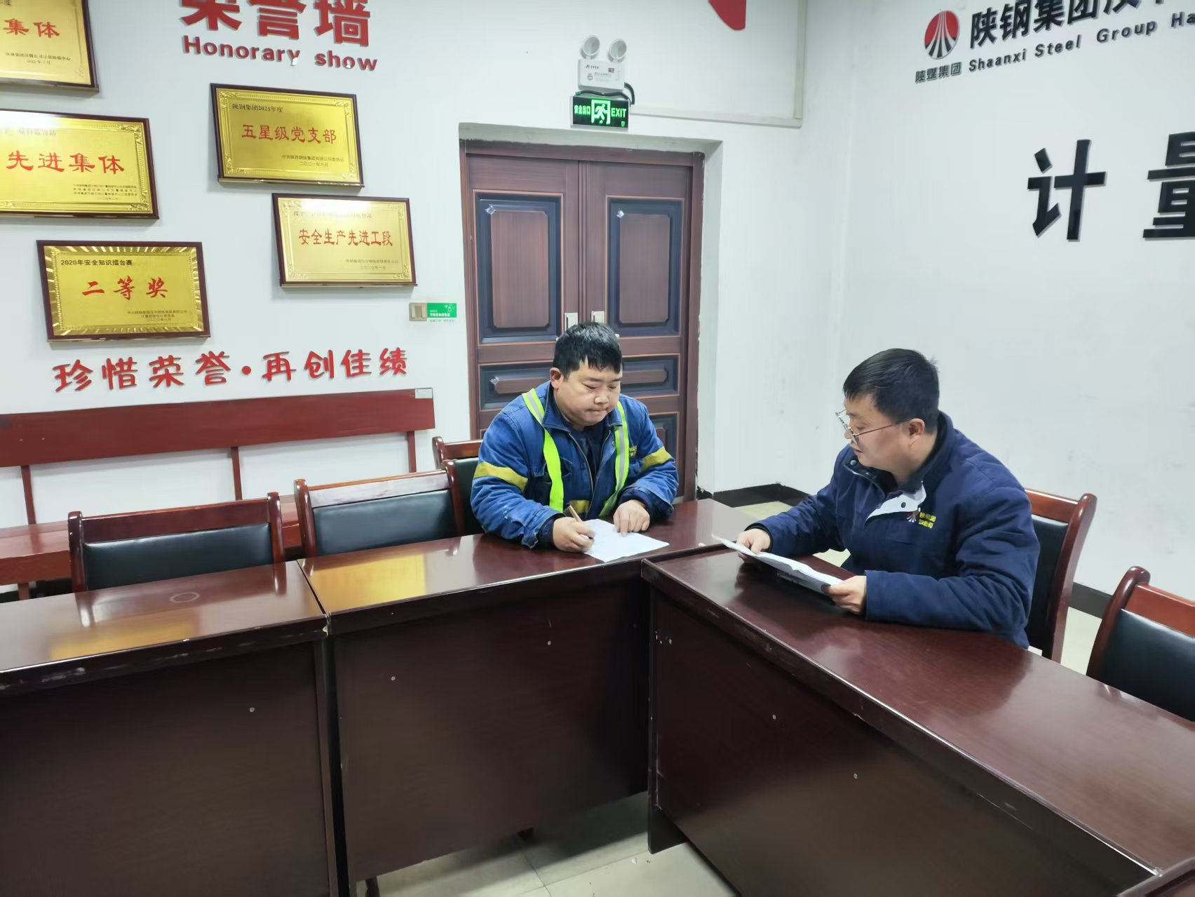 ���Ρ��������{(di��o) ��á��������E