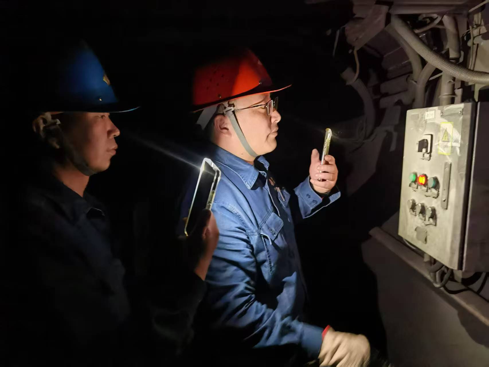 Ф��c������O(sh��)����µĽ��Ą�ģ