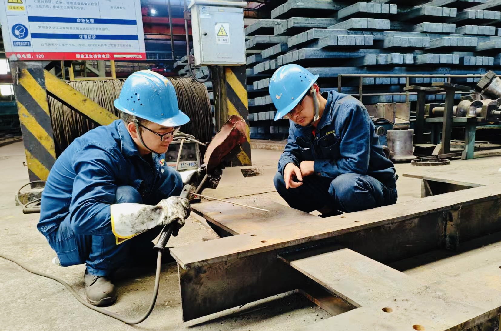 14��ĥ�Z������֮�g�@���� -ӛ�䓼��F(tu��n)2023-2024��ȵ����á��䓹�������î