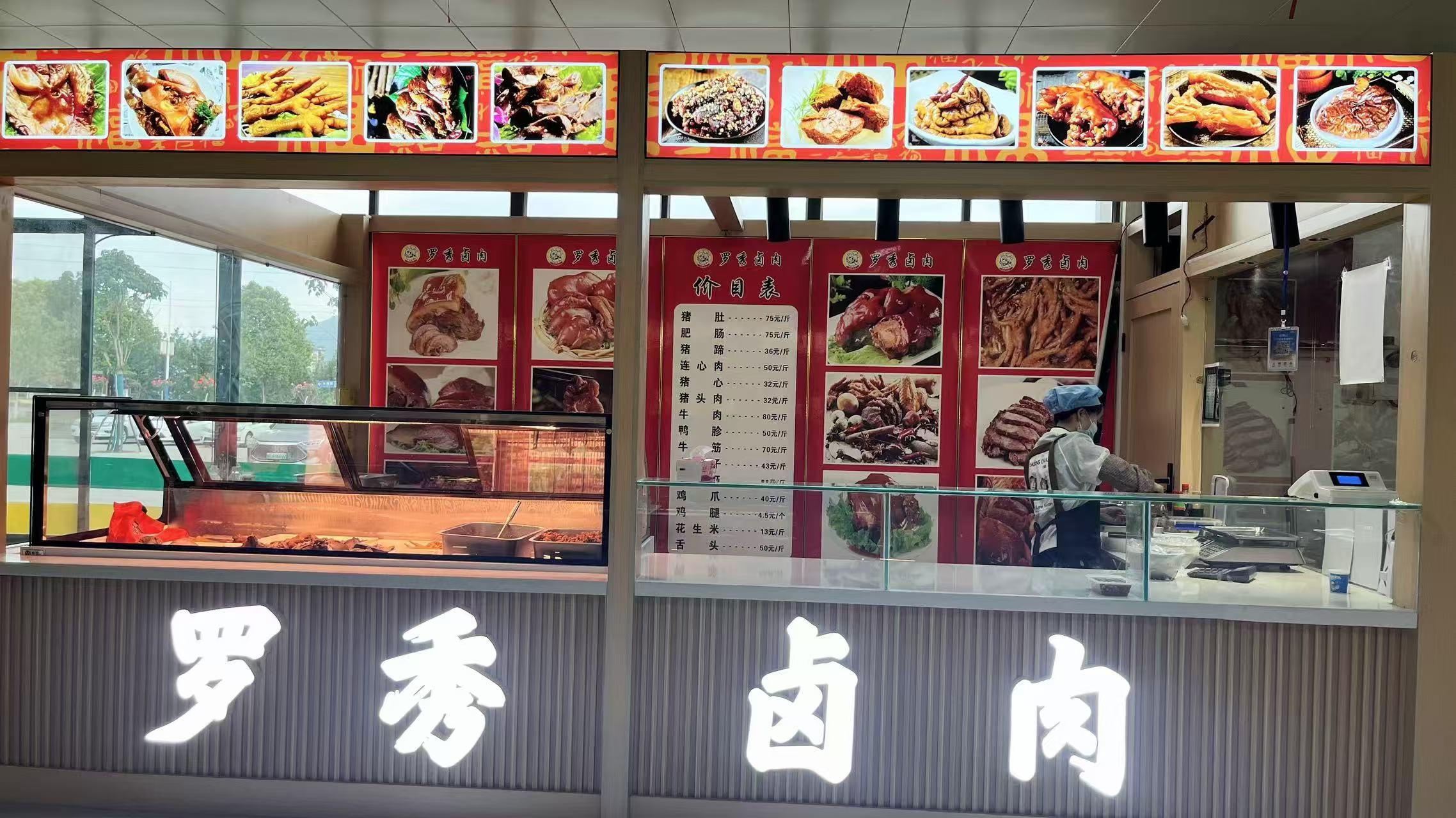 �L�ͷ���(w��)����ɫ������������ɫ������(n��i)������(w��)�����������M(j��n)���ڷ���(w��)�c�ΰ���������