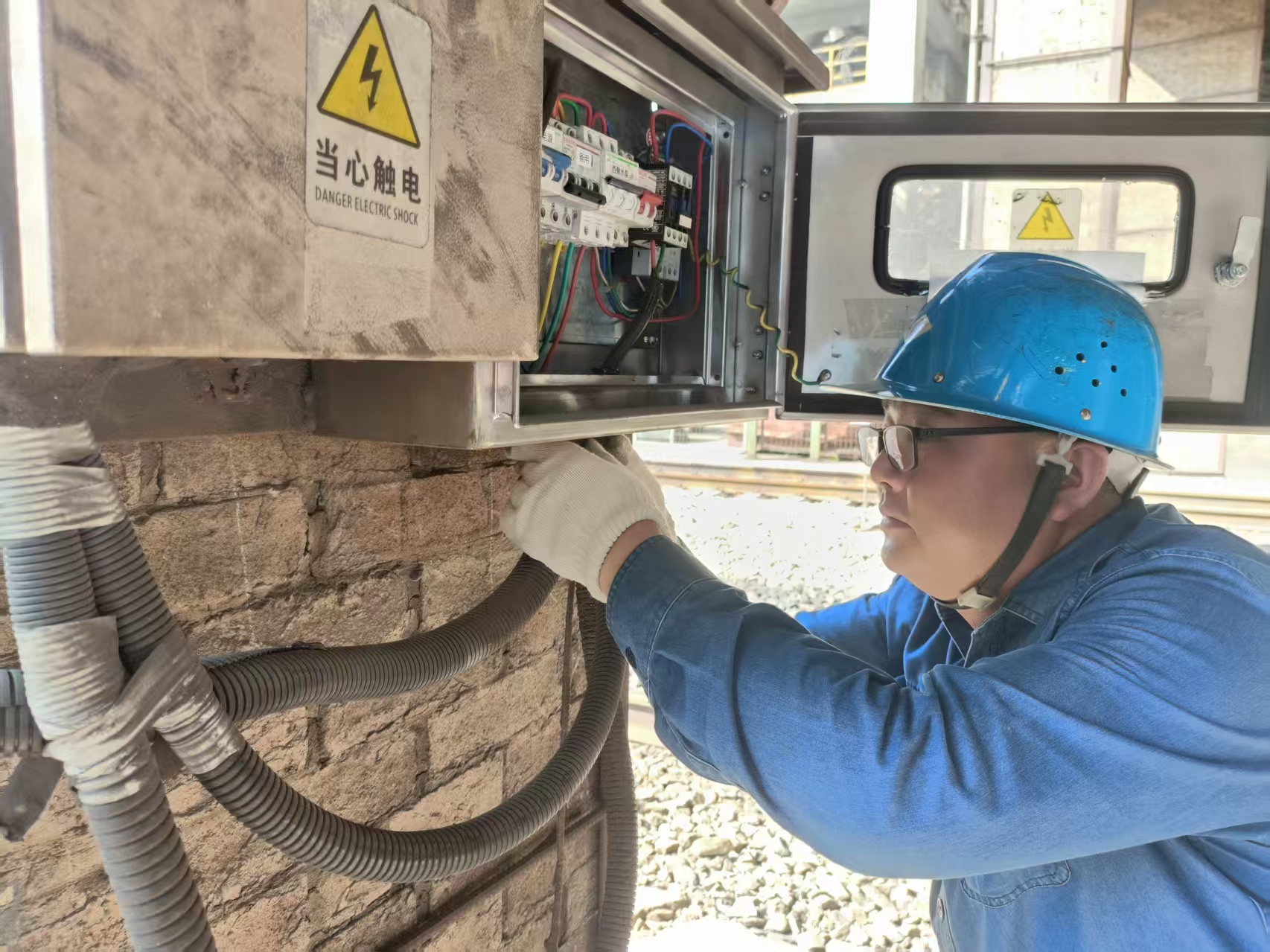 �F܉�ϵ�ȫ�����h