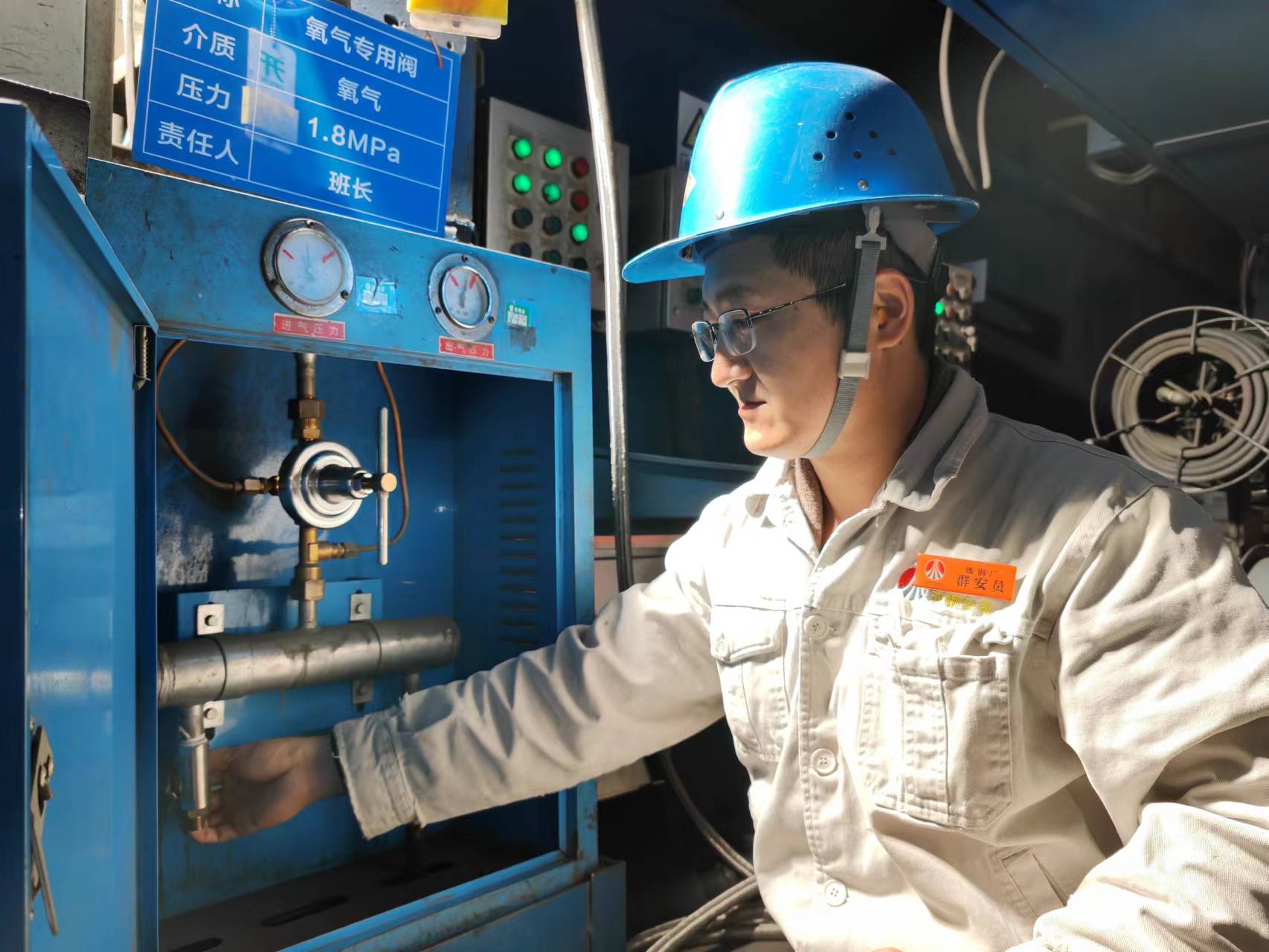 �ġ�΢��������������ɻ�ȱ������(sh��)���ߵ��M(j��n)�A֮·