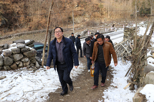 ��܊��(qi��ng)һ�������ؚ�ͷ��c(di��n)ο��