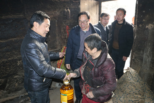 ��܊��(qi��ng)һ�������ؚ�ͷ��c(di��n)ο��