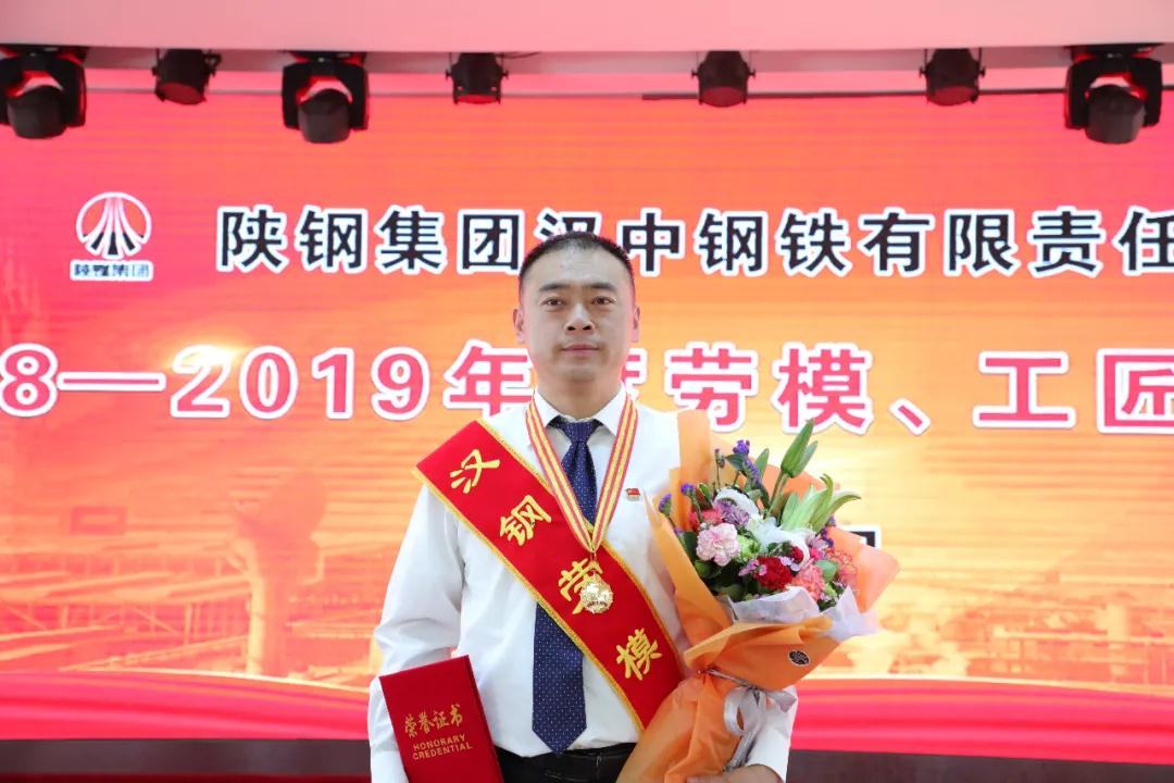 �����M(j��n)�L(f��ng)�ɡ���(w��)����(chu��ng)�£�����I(y��)��(sh��)�ֻ��D(zhu��n)��·�ϵġ�ģ��������ӛ�h䓹�˾��ģ�R����